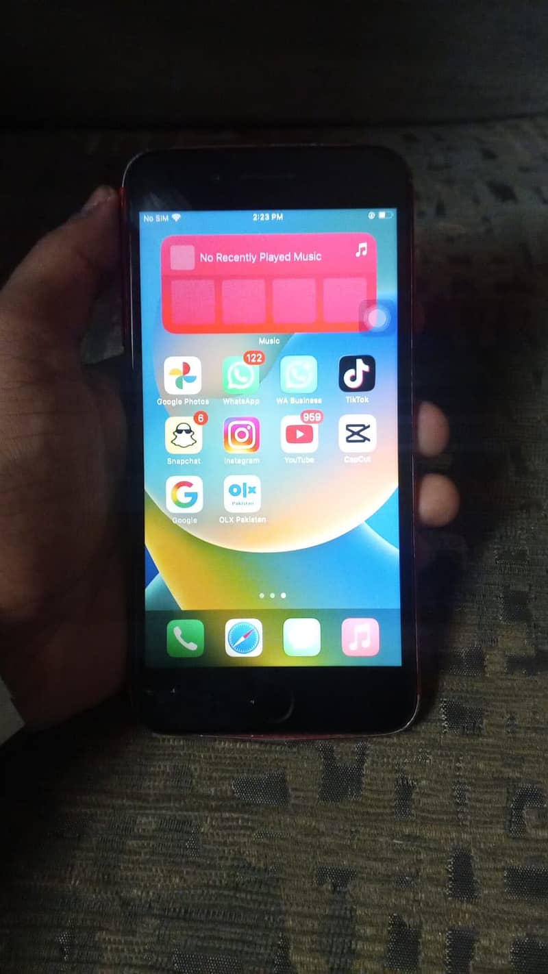 Apple iPhone 8 Plus 4
