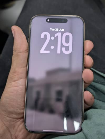 Apple iPhone 16 Pro