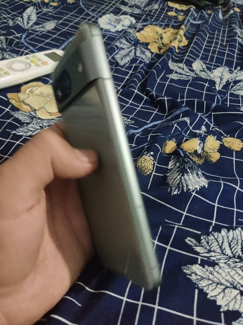 Google Pixel 8 3