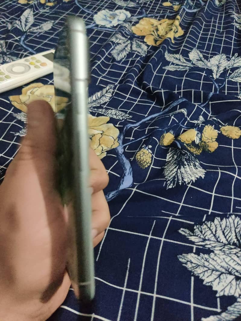 Google Pixel 8 6