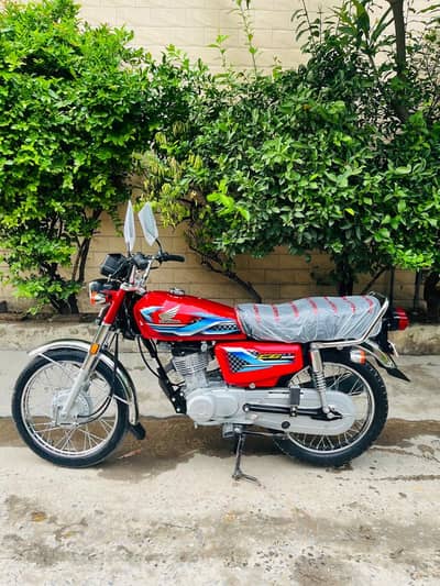 Honda CG 125 2024 model total original Bick