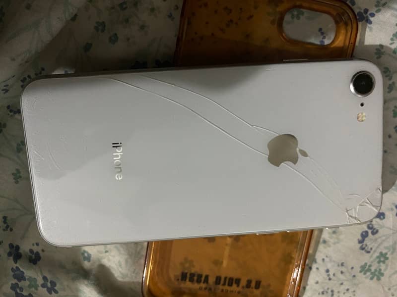 Apple iPhone 8 1