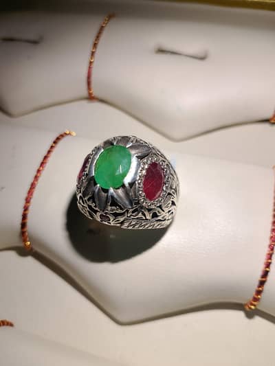 zamurd stone