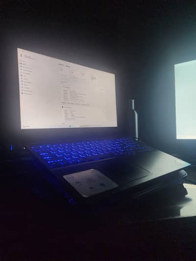 Dell G5 15 5500 Gaming Laptop (+ Accessories)