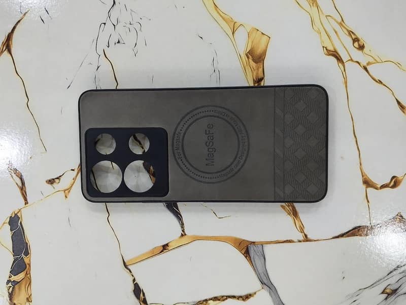 Infinix Note 30 8