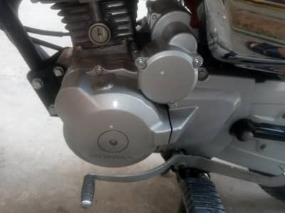 honda 125 se total jenion neat and clean 10/10 mdel 24/25