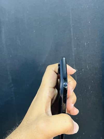 Apple iPhone 17 Air PTA