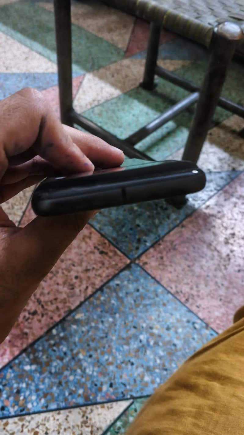 Google Pixel 8 3