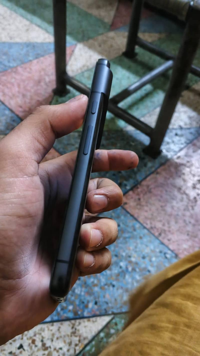 Google Pixel 8 4