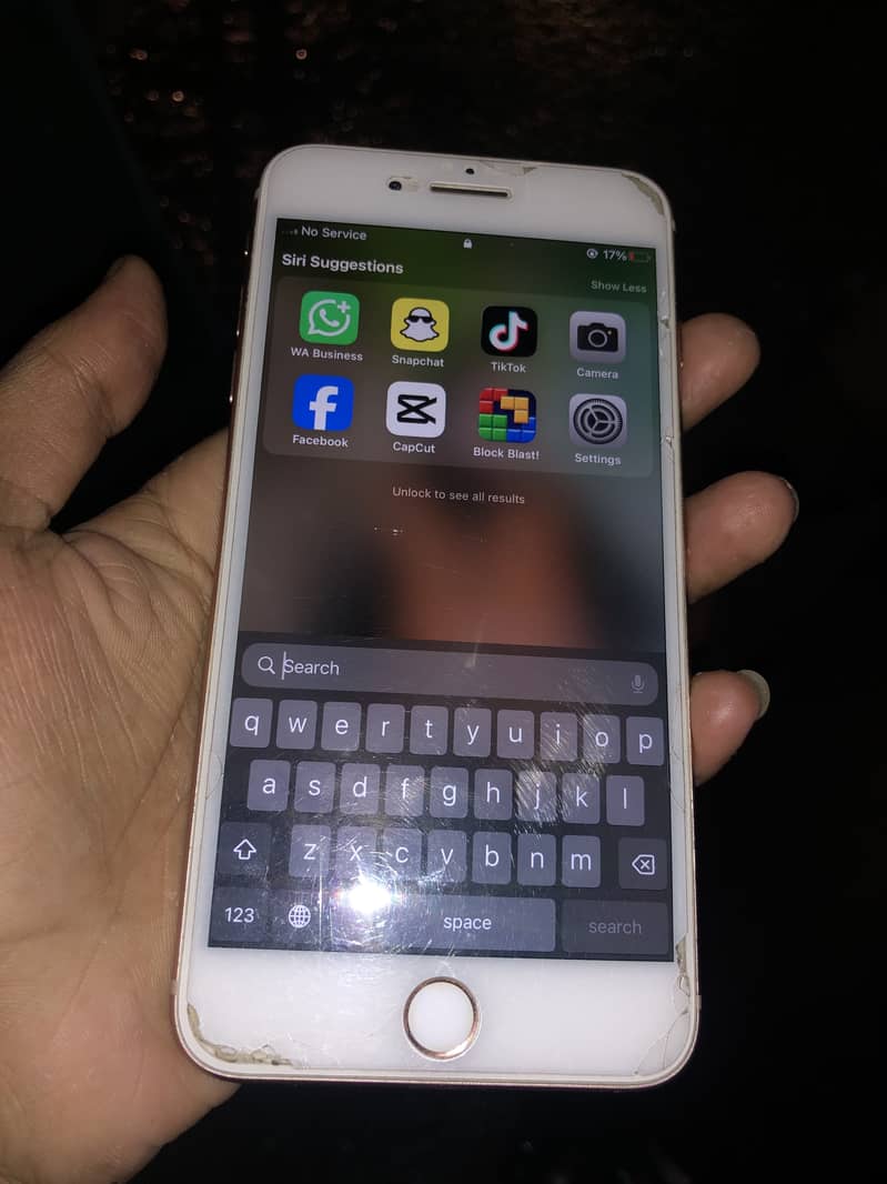Apple iPhone 8 Plus 1