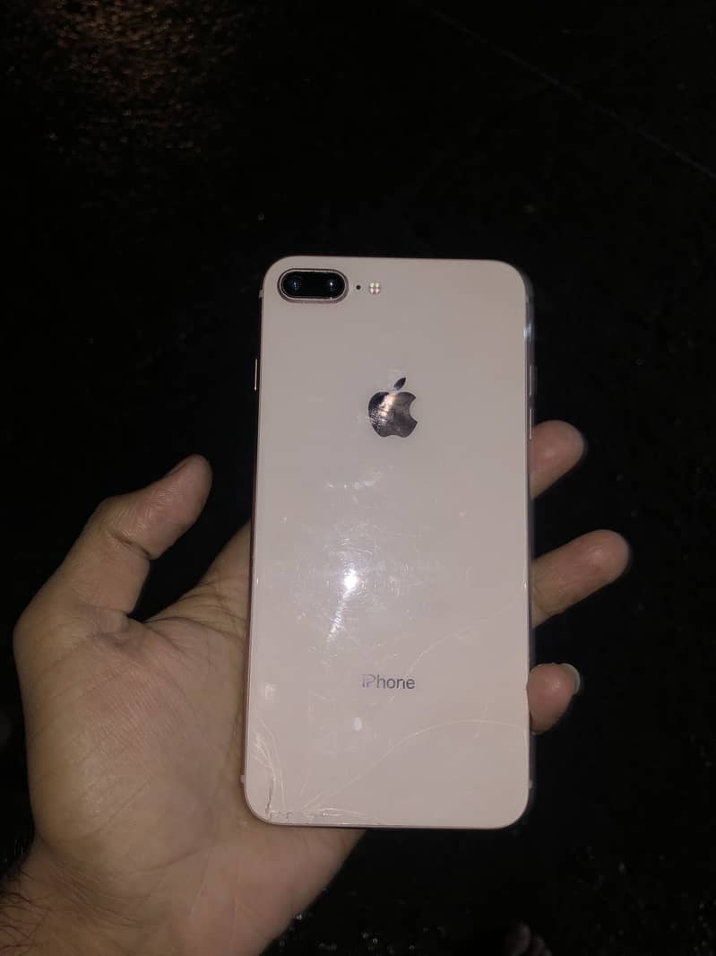 Apple iPhone 8 Plus 2