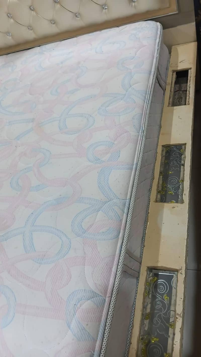 bed good condition 1