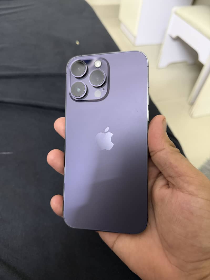 iPhone 14 Pro Max 1