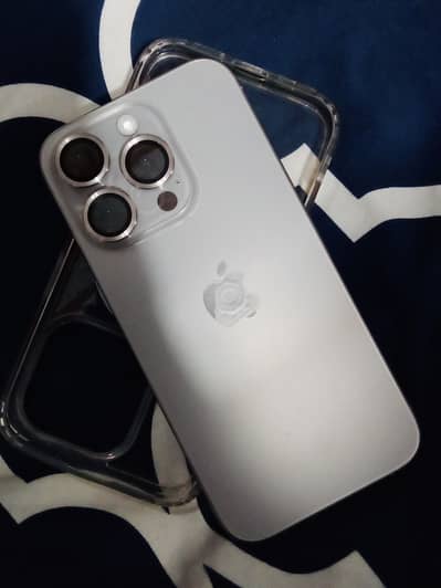 Apple iPhone 15 Pro Factory Unlock ( 256 GB )