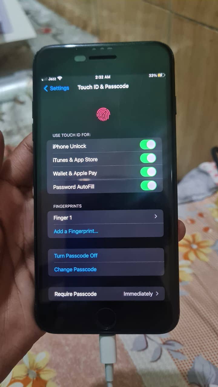 Apple iPhone 7 Plus 2