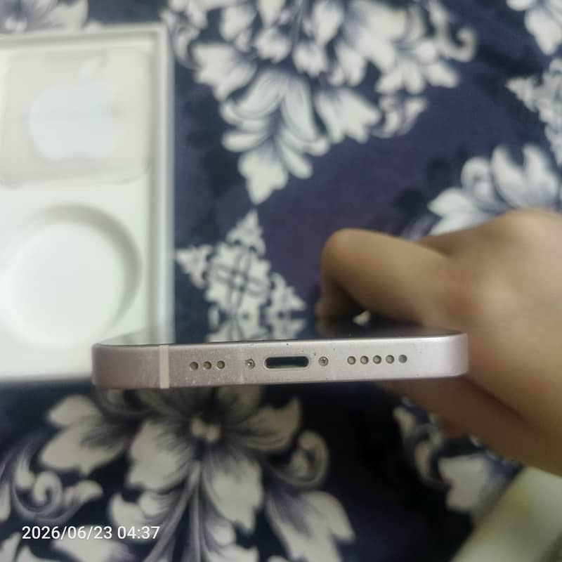 Apple iPhone 13 3