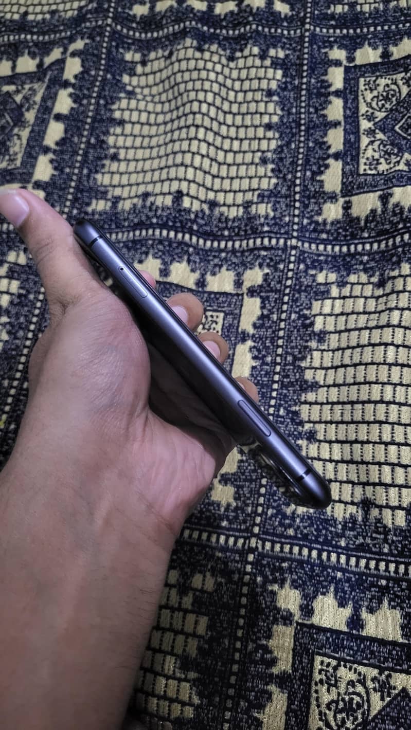 Apple iPhone 11 2