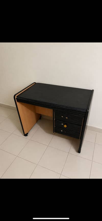 Study table and Storage shelve