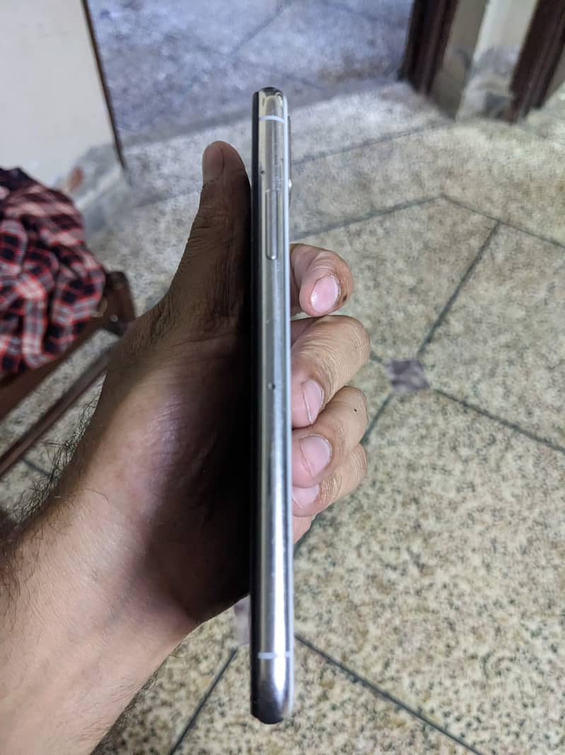 Apple iPhone X 2