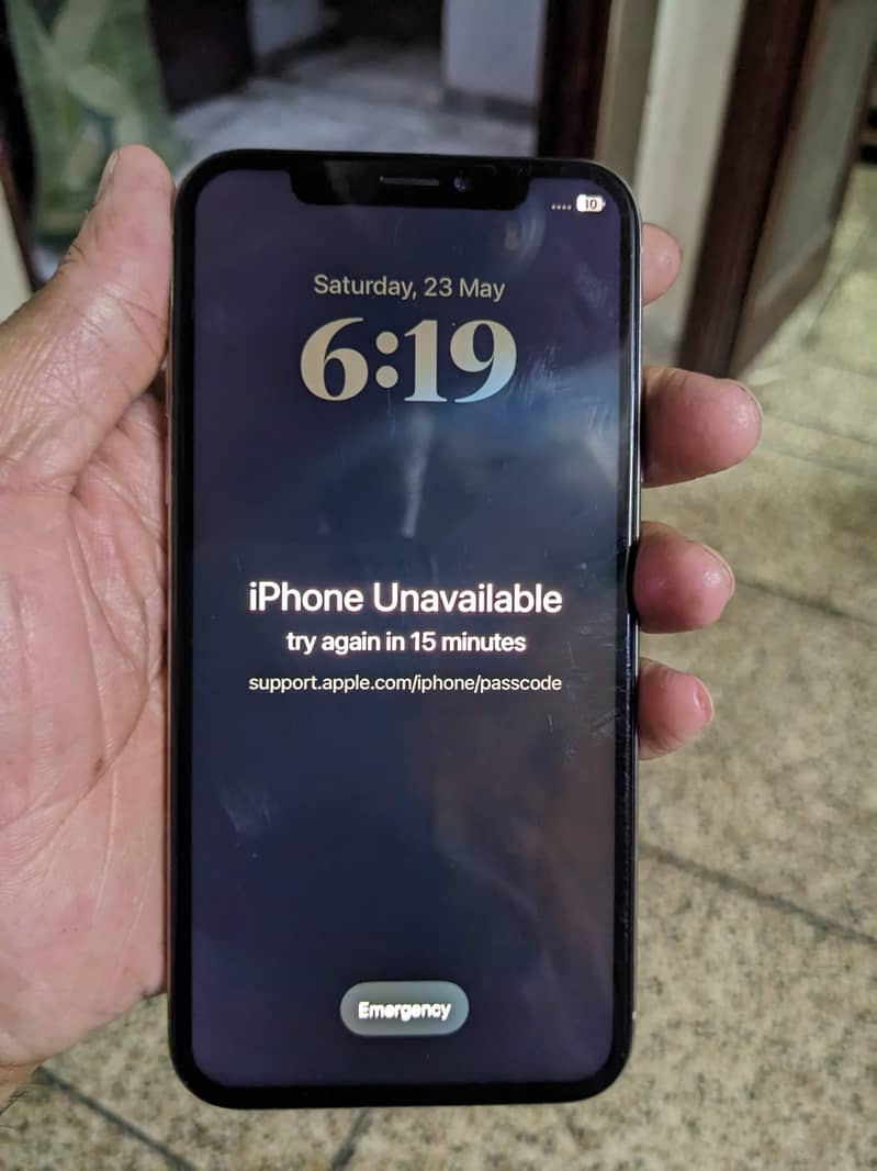 Apple iPhone X 5