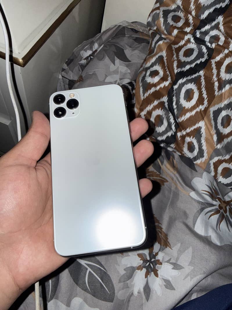 Iphone 11 pro max 2