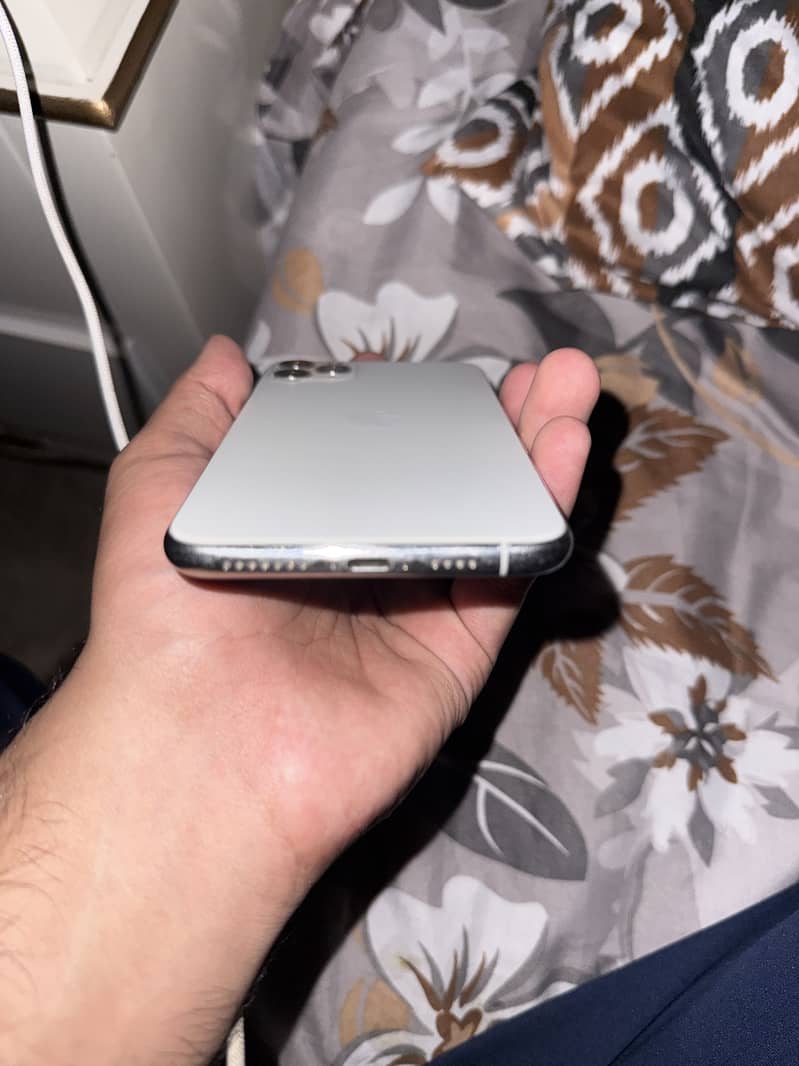 Iphone 11 pro max 3