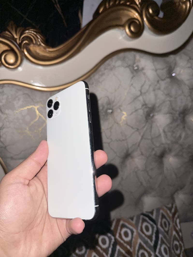 Iphone 11 pro max 4