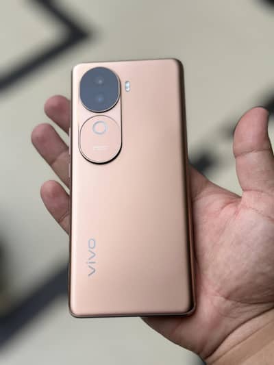 Vivo V40e