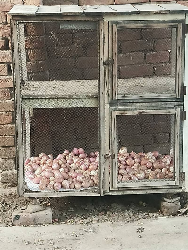 Double portion hens cage 0