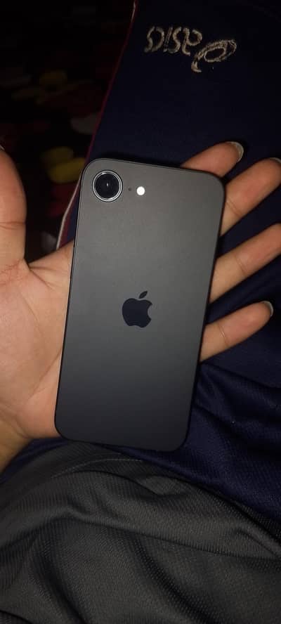 Apple iPhone 16e