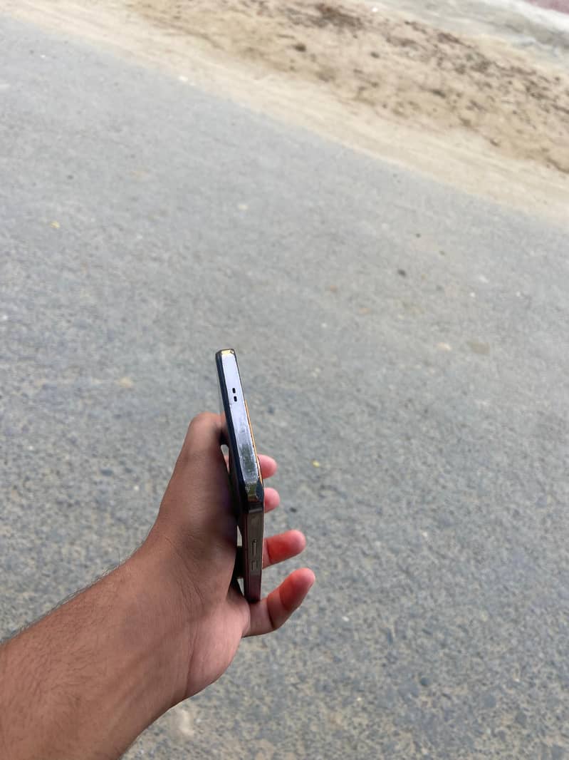 Infinix Note 30 5