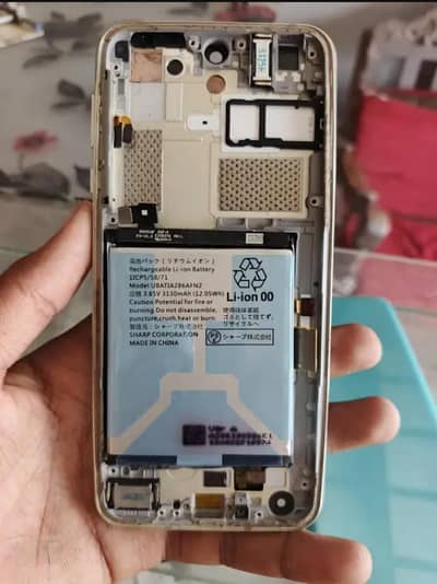 sharp aqous r2  panal  back   or  bettry 10/10 conditionavaulable
