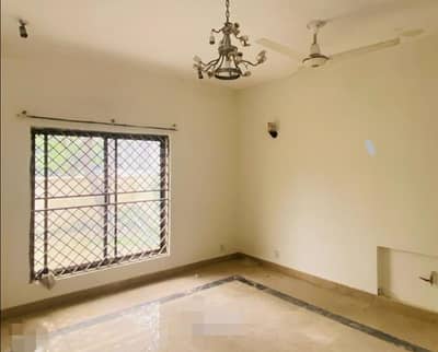 Ideally Located Facing Park House Of 2 Kanal Is Available For sale In Model Town