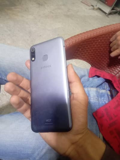 Infinix Hot 8