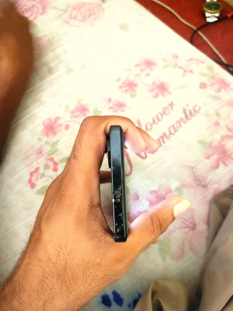 Tecno CAMON 20 Pro 4