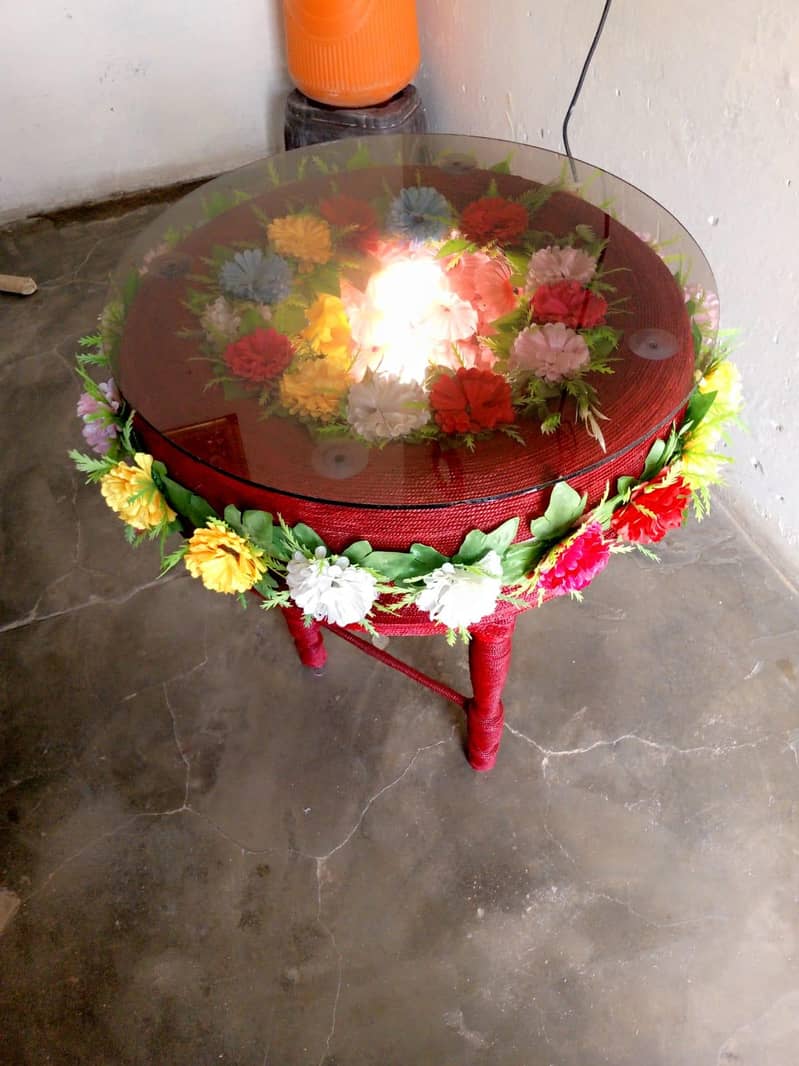 SIDE TABLE 0