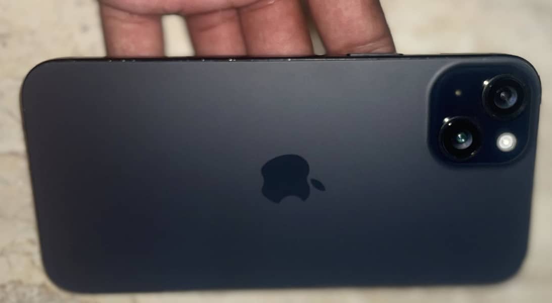 Apple iPhone 15 plus 3