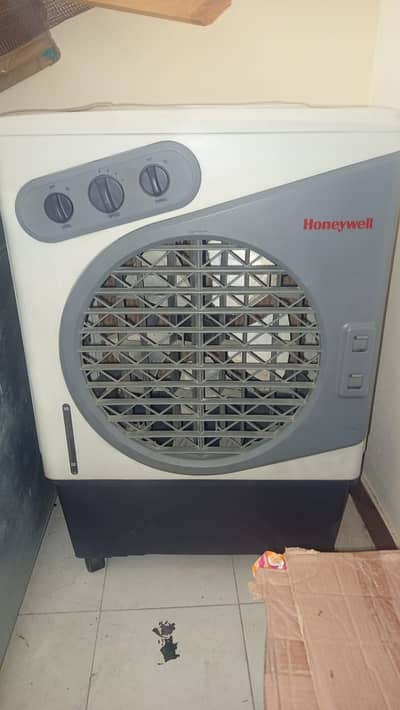 Honeywell evaporative air cooler