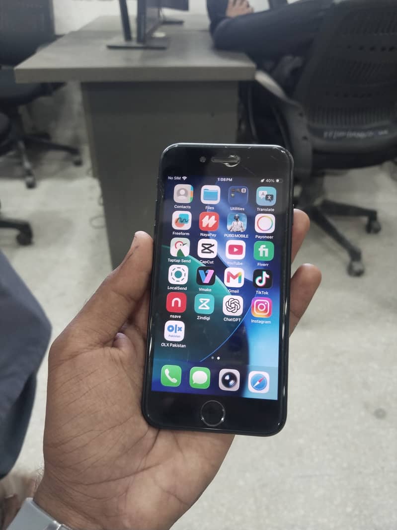 iPhone SE 3rd Generation 1