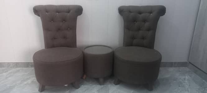 sofa chairs with little cofee table