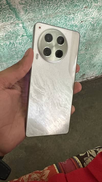Tecno camon 30 8/256