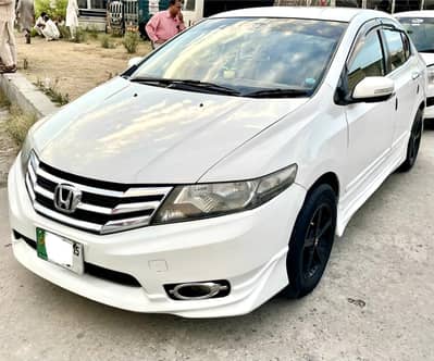 Honda City IVTEC 2015 in Original Condition.
