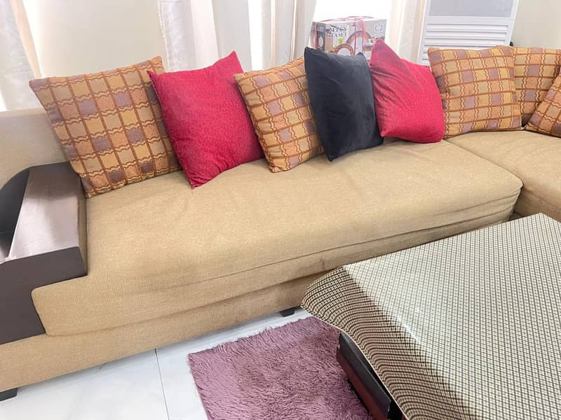 sofa + table 1