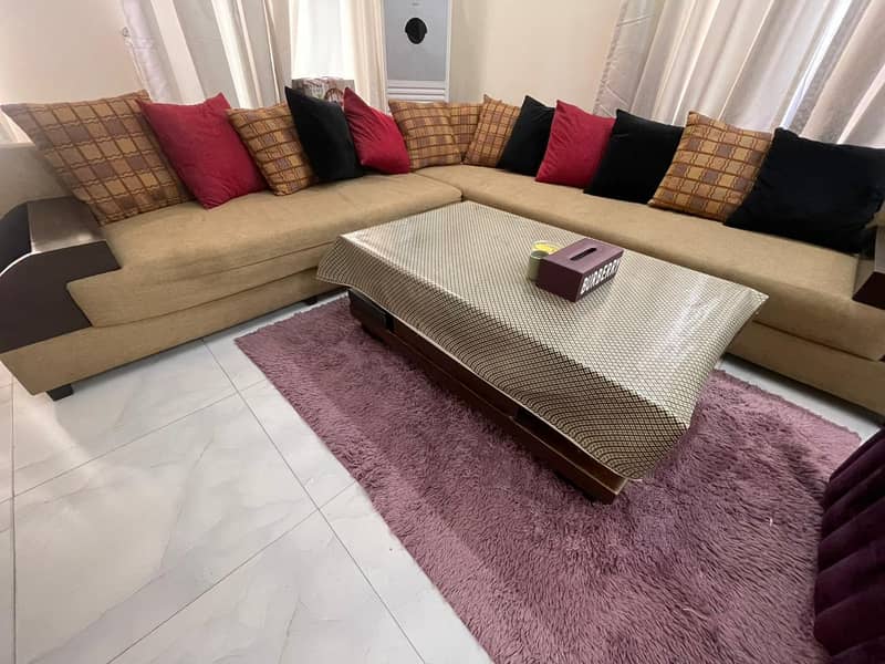 sofa + table 6
