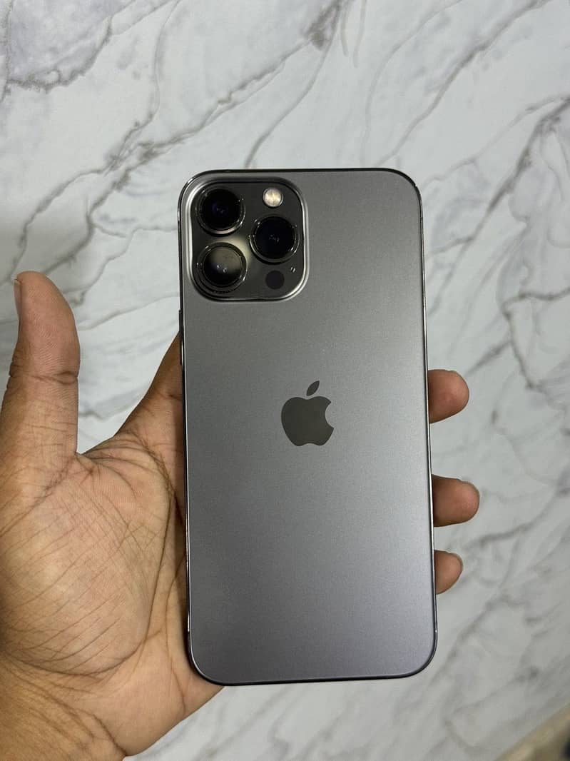 Apple iPhone 13 Pro Max 4