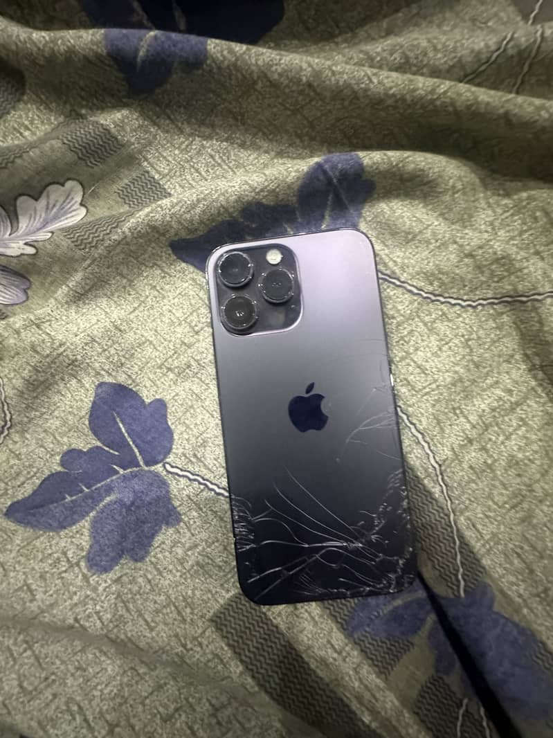 iPhone 14 Pro Max 4