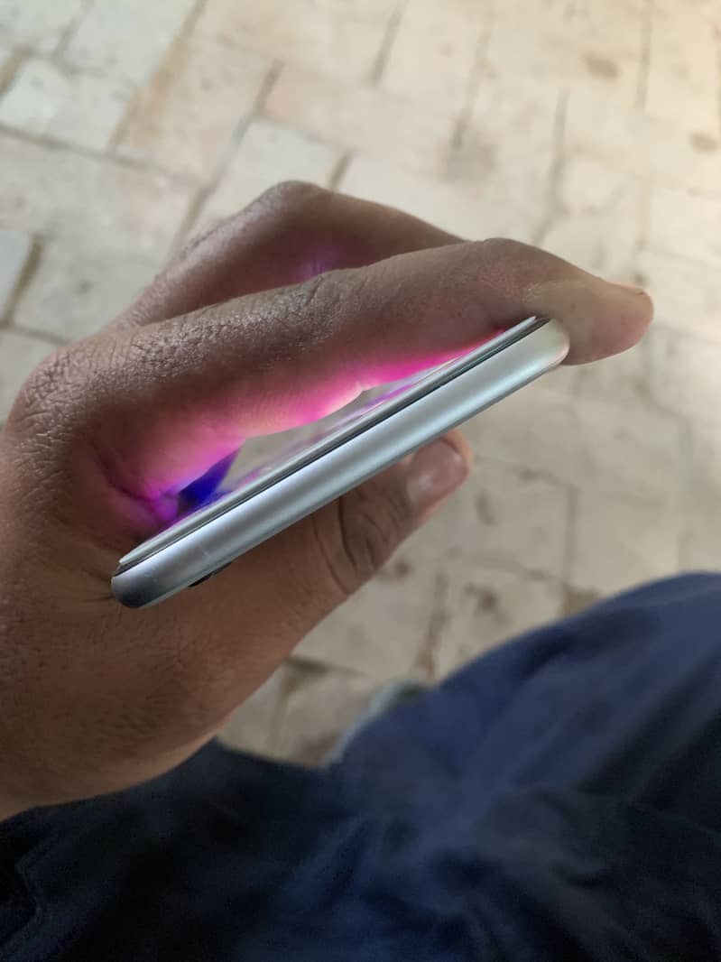 Apple iPhone 6 Plus 4