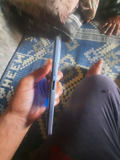 vivo y21 4 ram hai 64 memory hai