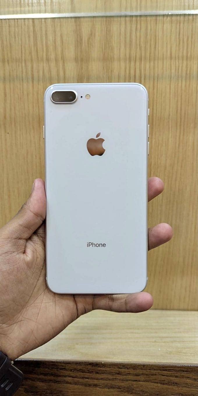 Apple iPhone 8 Plus 0
