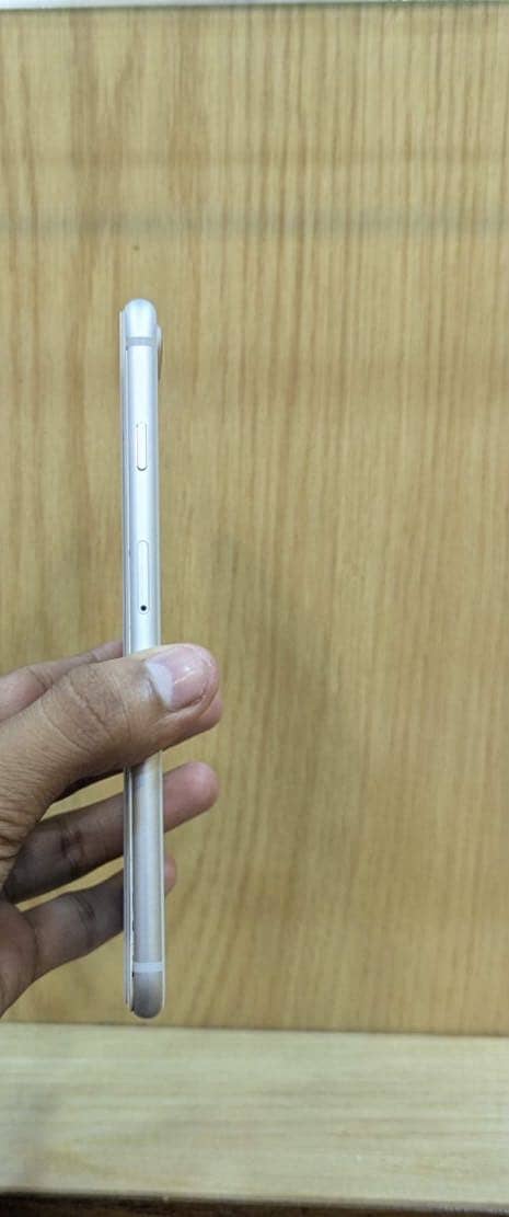 Apple iPhone 8 Plus 1